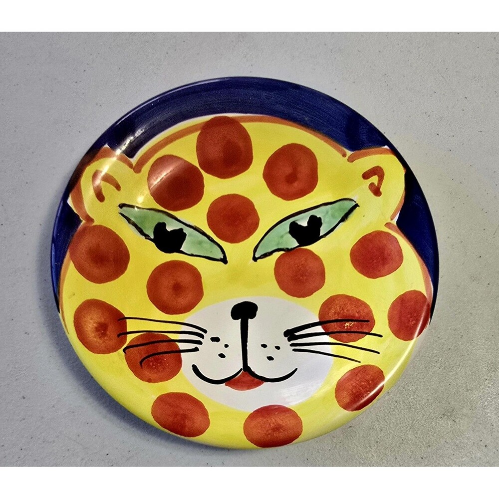 Bellini Piu HAND PAINTED CERAMIC PLATE Whimsical Spotted Cat Italy 8"